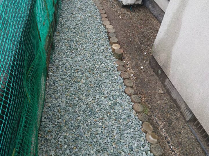 【岡山市南区】D様邸_水栓交換、浴室折戸修繕、防草シート+砂利敷工事